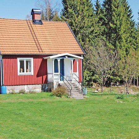 3 Bedroom Amazing Home In Lnsboda Falsehult Exterior photo